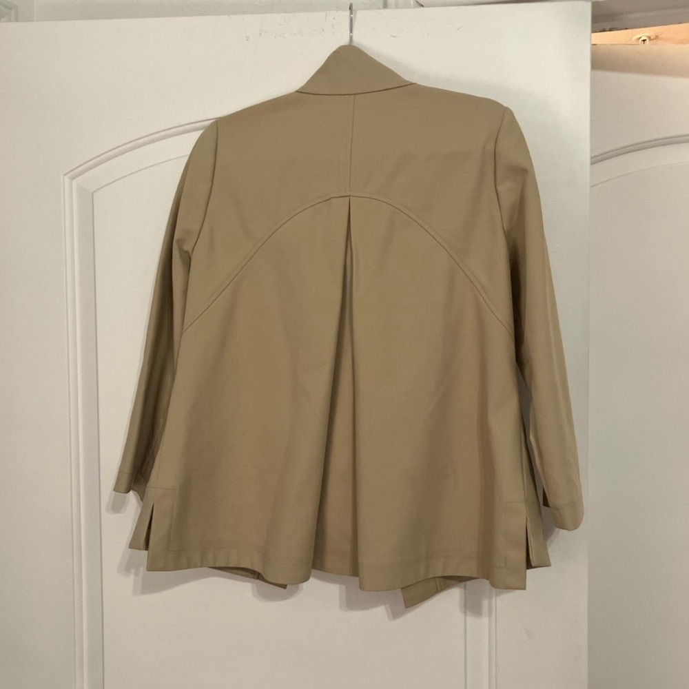 Lovely spring swing coat with Embellished Buttons - Picture 2 of 6